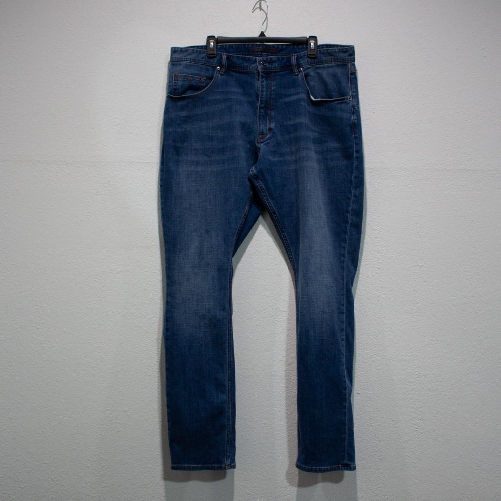 Robert Graham Denim Jeans. Size 40